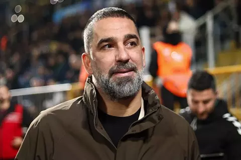 أردا توران يتولى تدريب شاختار الأوكراني